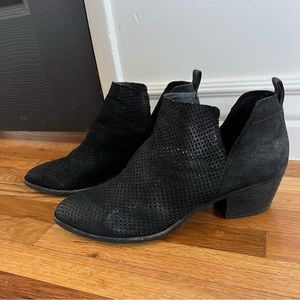Dolce Vita black booties